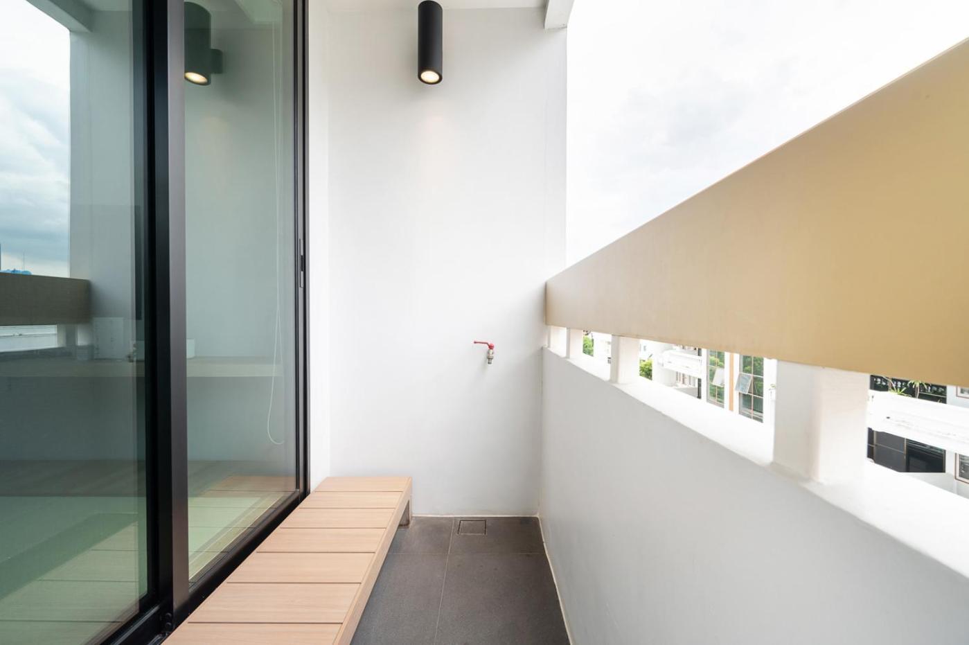Livezen Bangkok Sukhumvit Hotel Kültér fotó